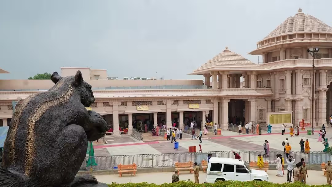 रामसेतु गिलहरी की प्रतिमा